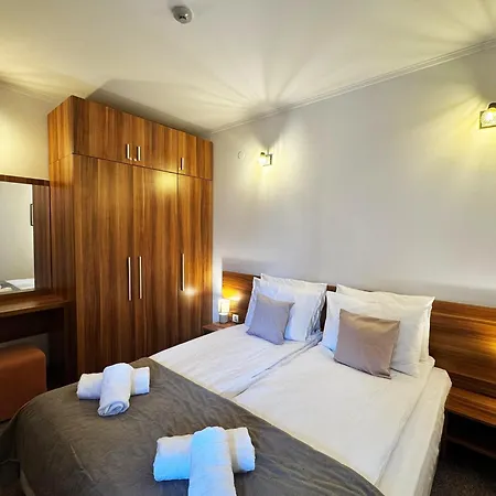 Alpine Glow - Panoramic View Near Gondola Апартамент Банско