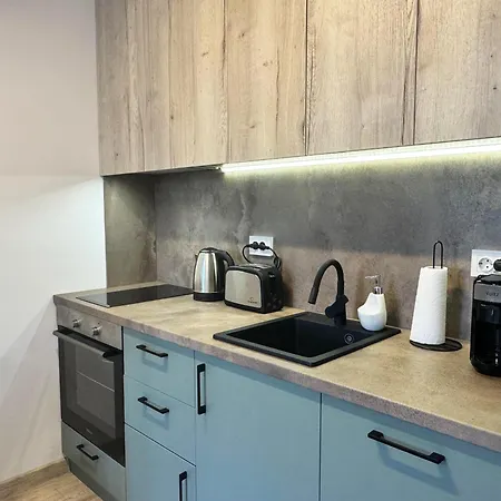 Апартамент Alpine Glow - Panoramic View Near Gondola Банско