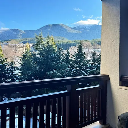 Апартамент Alpine Glow - Panoramic View Near Gondola *